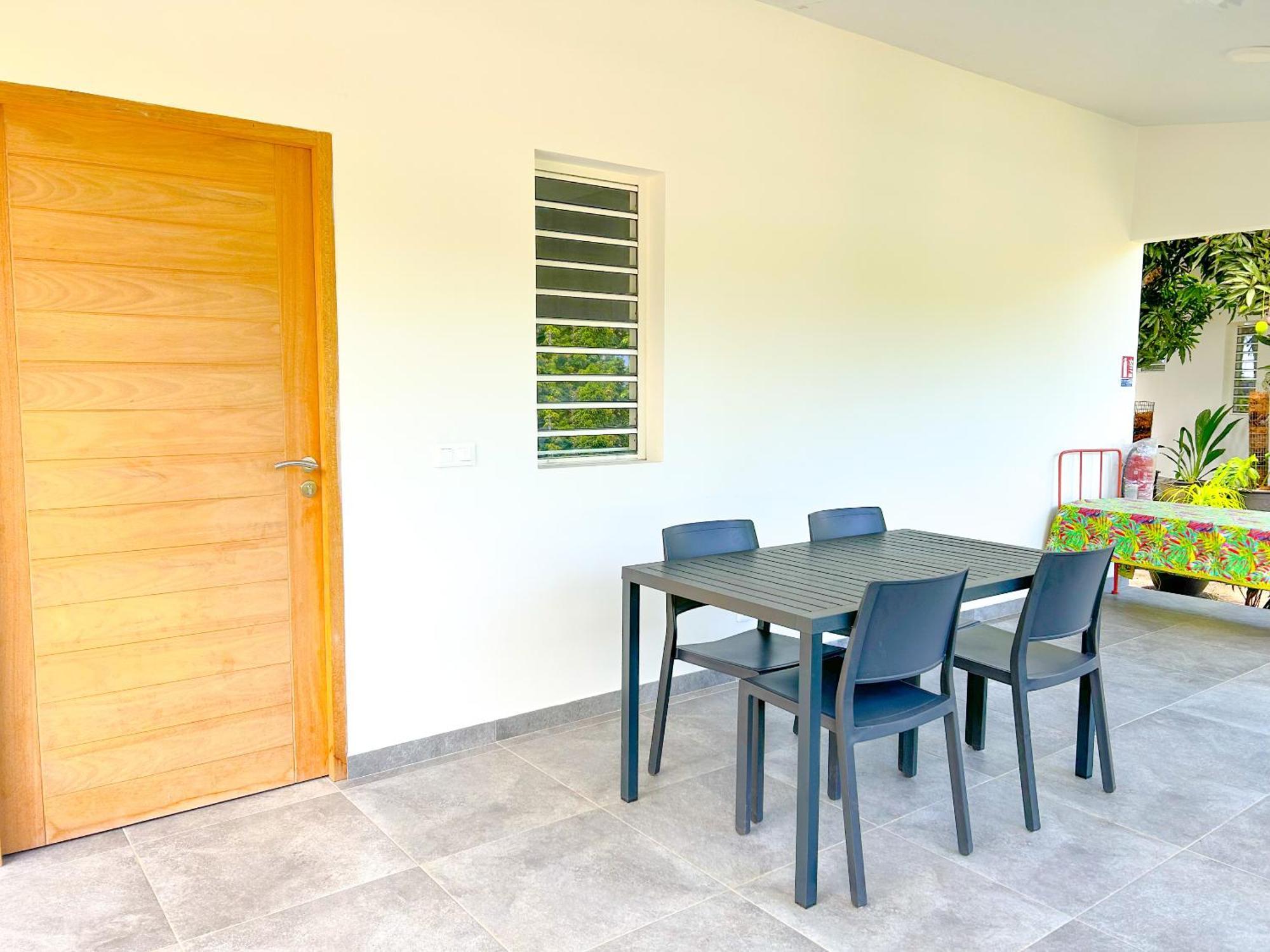 Pare Lodge Tahiti Pirae Екстериор снимка